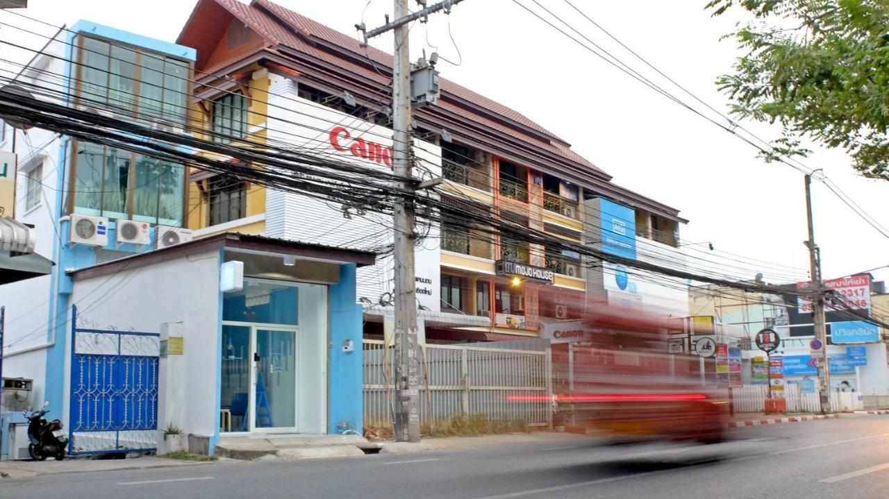 A Dude Mini Hostel (Adults Only) Chiang Mai Eksteriør billede